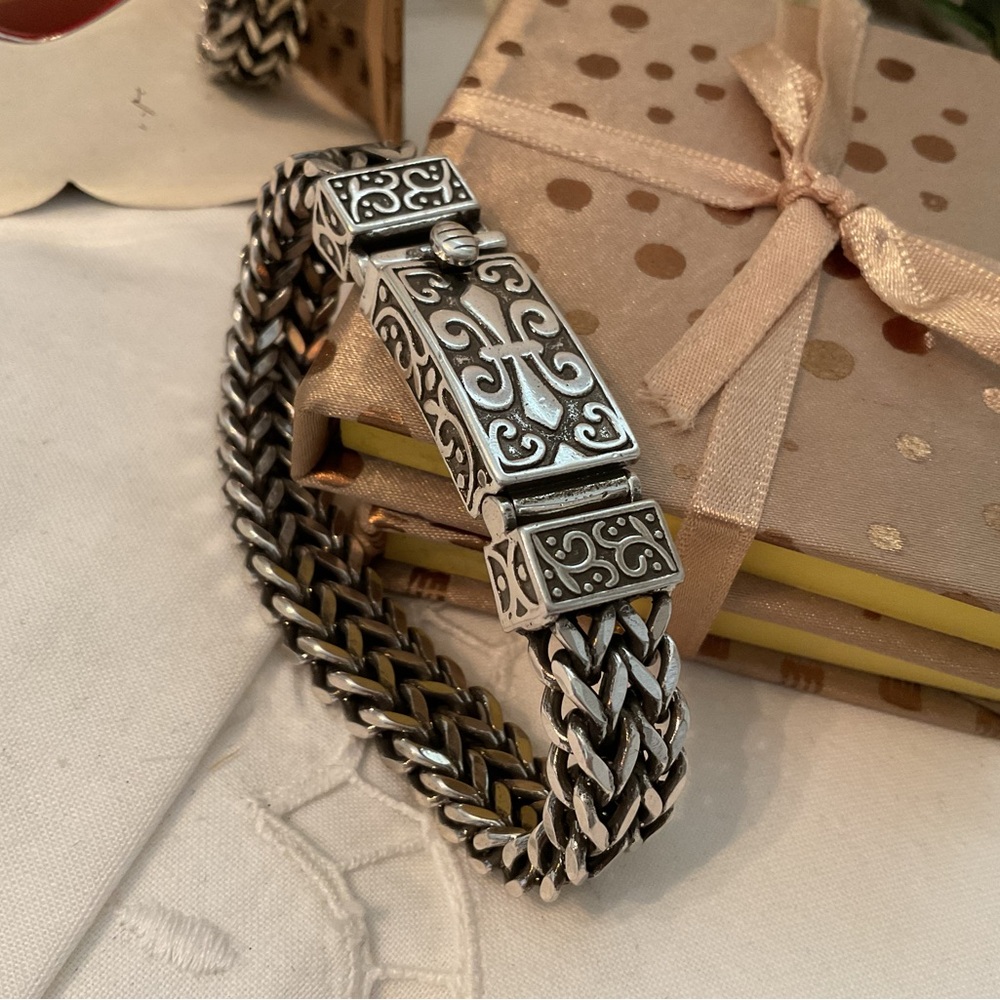 NEW WITHOUT TAGS 925 STERLING SILVER RUGGED Fleur De Lis Motif WOVEN BRACELET